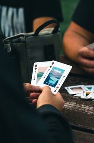 Shbet bao nhiêu tuổi được chơi
